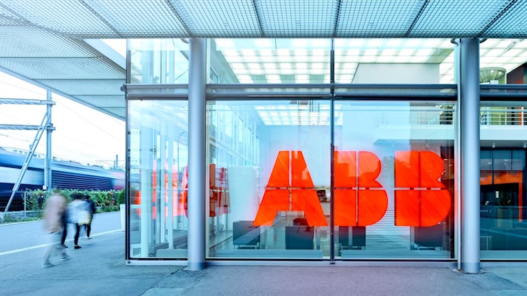ABB 股东在 2021 年年度股东大会上批准所有提案