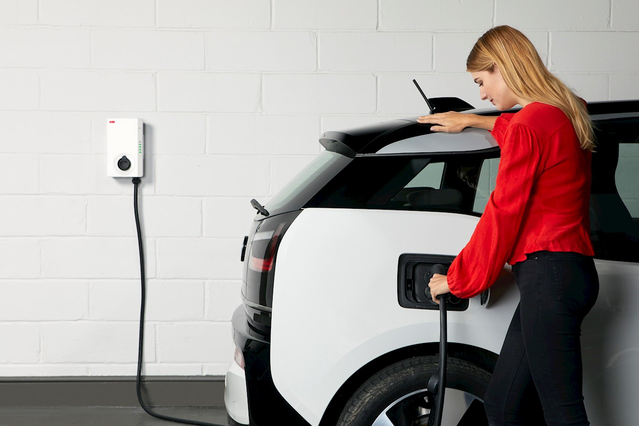 ABB家用电动汽车充电解决方案为大众打造电动汽车
